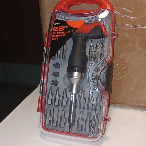 Screwdriver Ratcheting Set 28Bit Mechanics Tool Set Brand New T Handle Drive Set - Picture 6 of 6